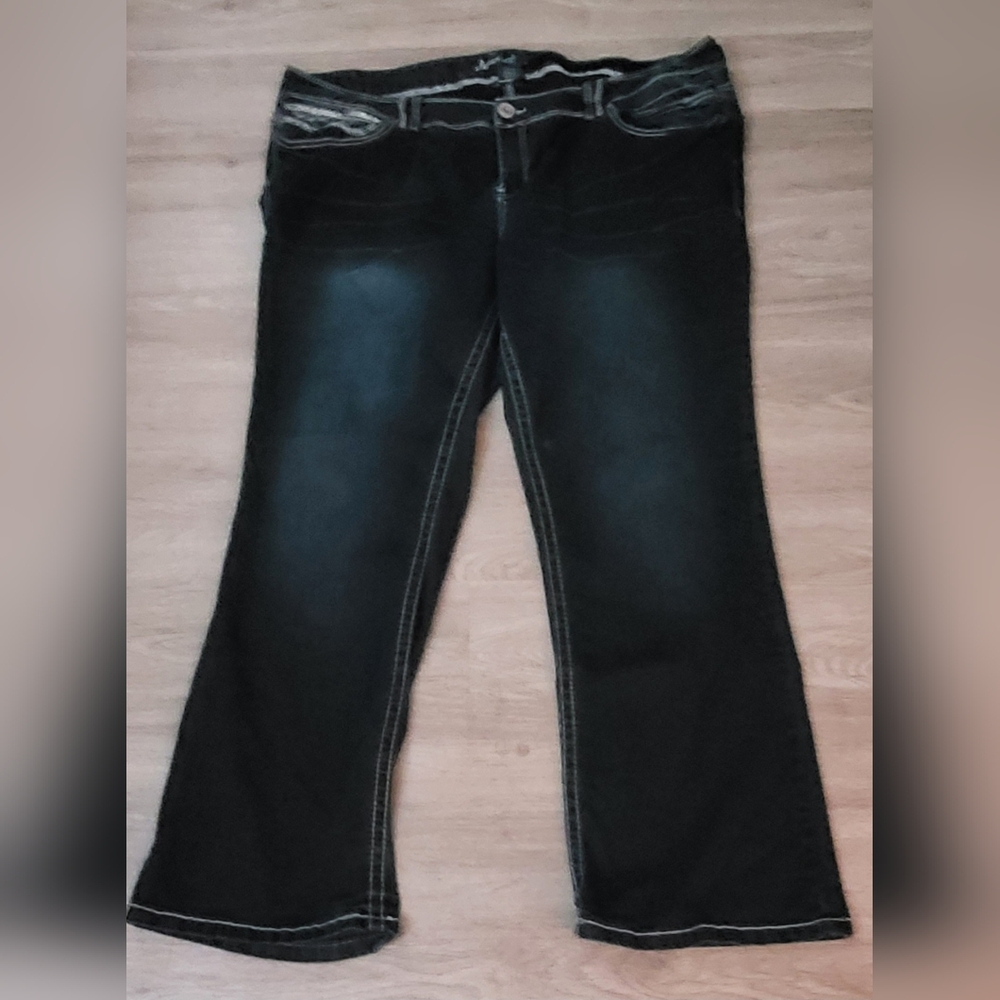 Amethyst Jeans 24W Darkwash Flare